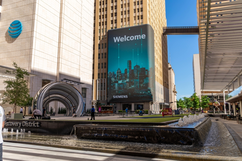 AT&T Discover District